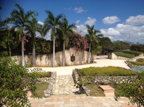 Monument und Grabmahl des Che Guevara, Rückseite